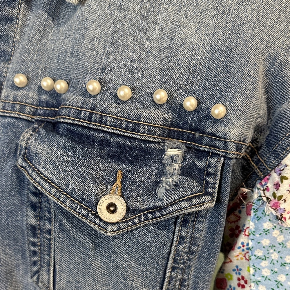 Empyre Blue Denim/hooded Jacket, embellished with patchwork quilted sleeves. - Picture 2 of 9